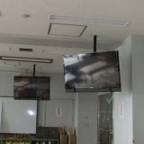 テレビの天吊りや壁掛け